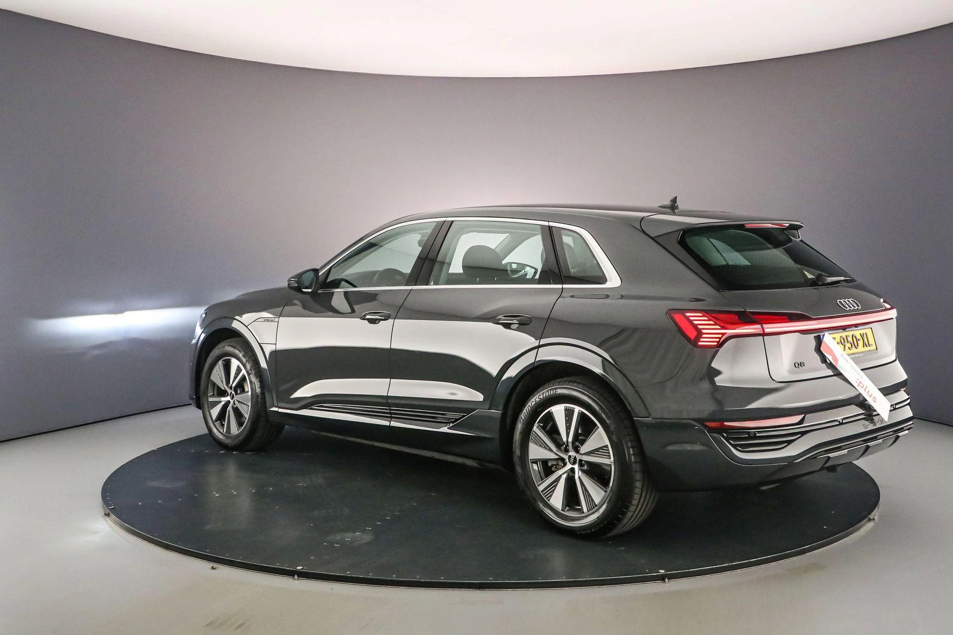 Hoofdafbeelding Audi Q8 e-tron