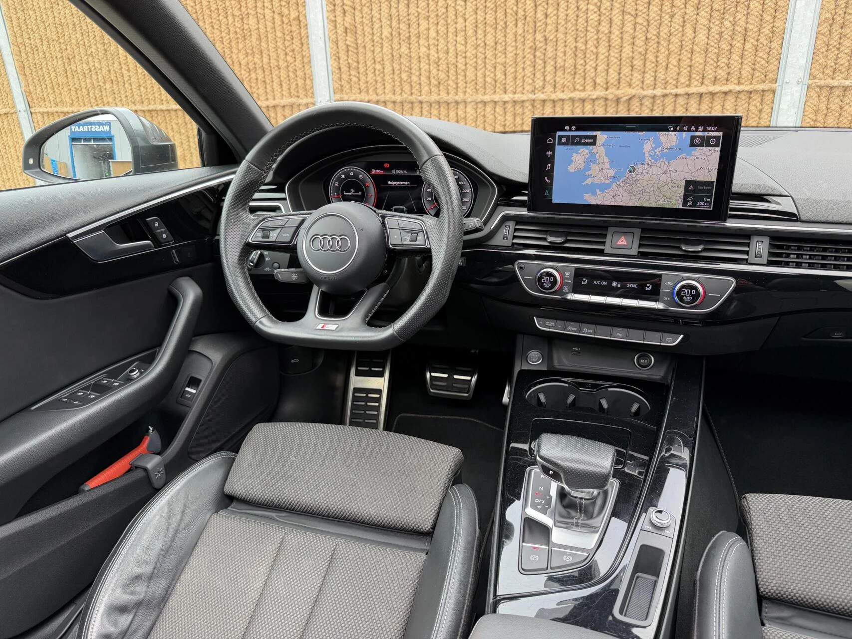 Hoofdafbeelding Audi A4