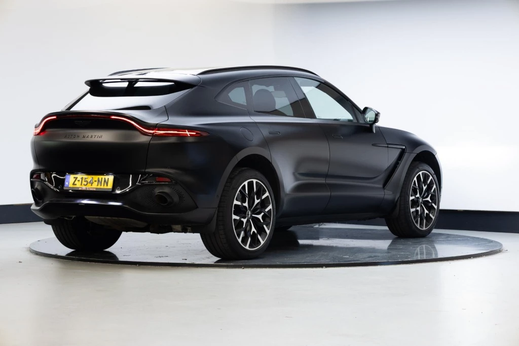 Hoofdafbeelding Aston Martin DBX