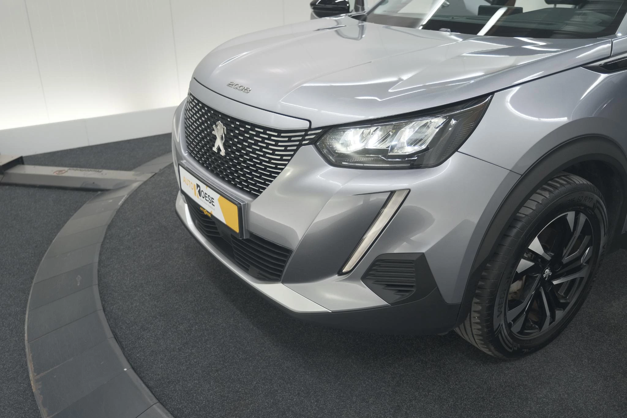 Hoofdafbeelding Peugeot e-2008
