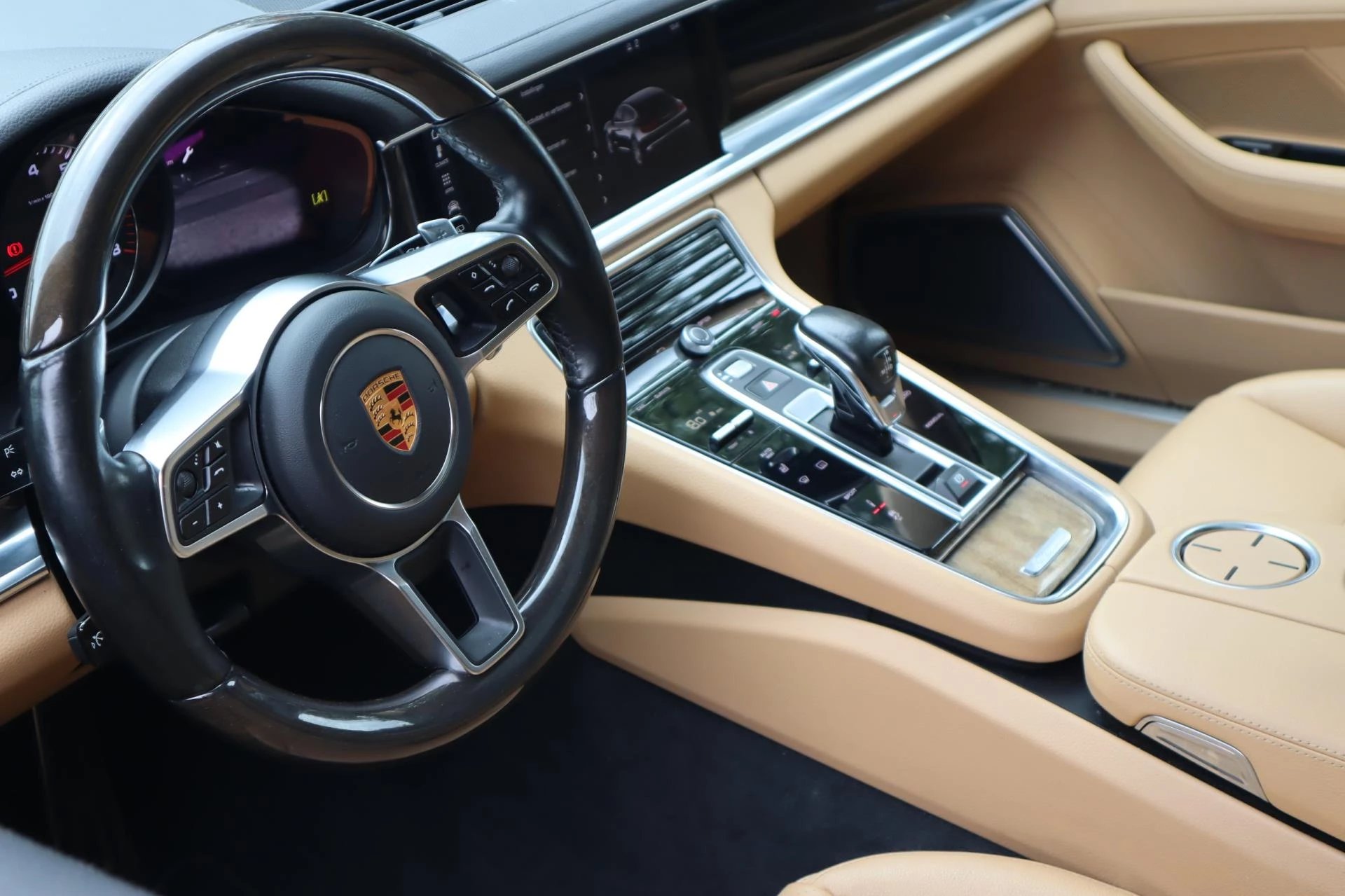 Hoofdafbeelding Porsche Panamera