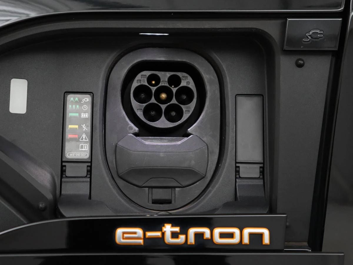 Hoofdafbeelding Audi e-tron