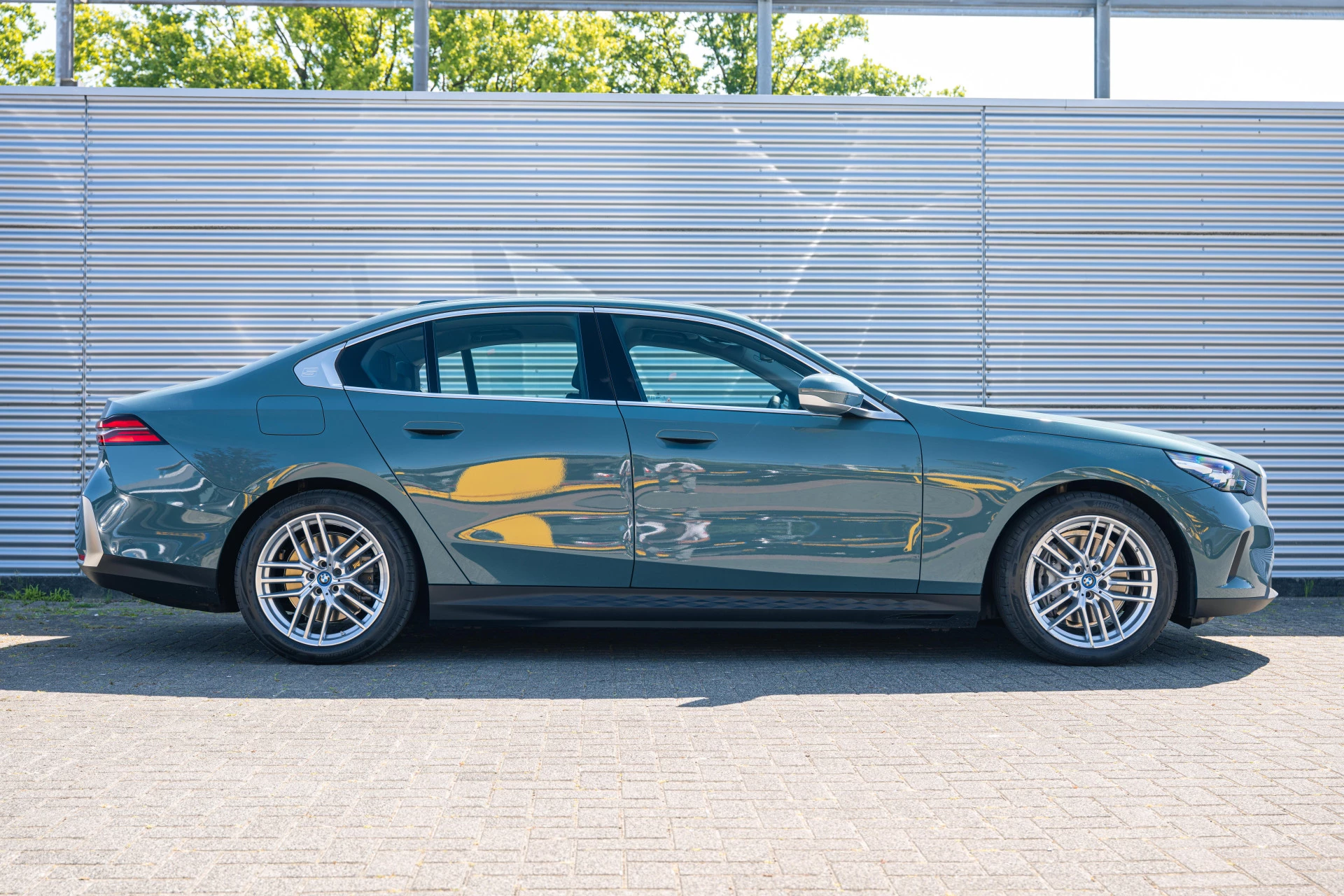 Hoofdafbeelding BMW i5