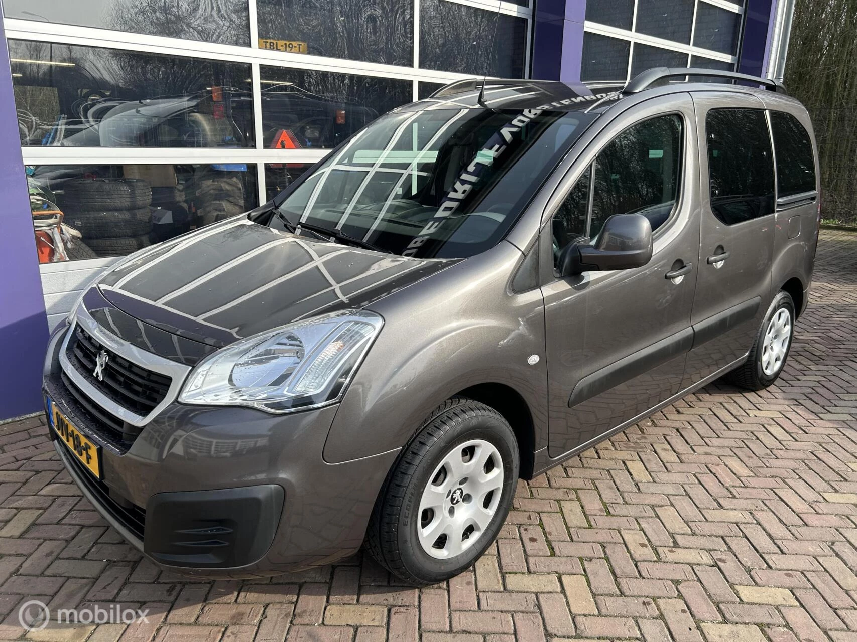 Hoofdafbeelding Peugeot Partner