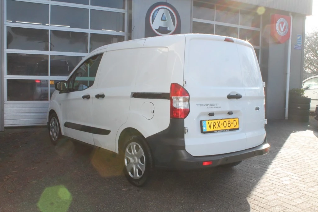 Hoofdafbeelding Ford Transit Courier