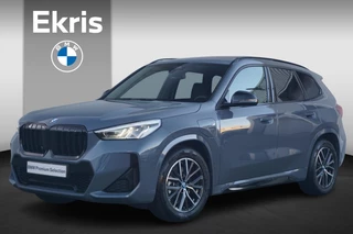 BMW X1 xDrive25e M Sport / Panorama Dak / 18" / Parking Assistant / Stoelverwarming / Getint Glas / Zwarte Grille