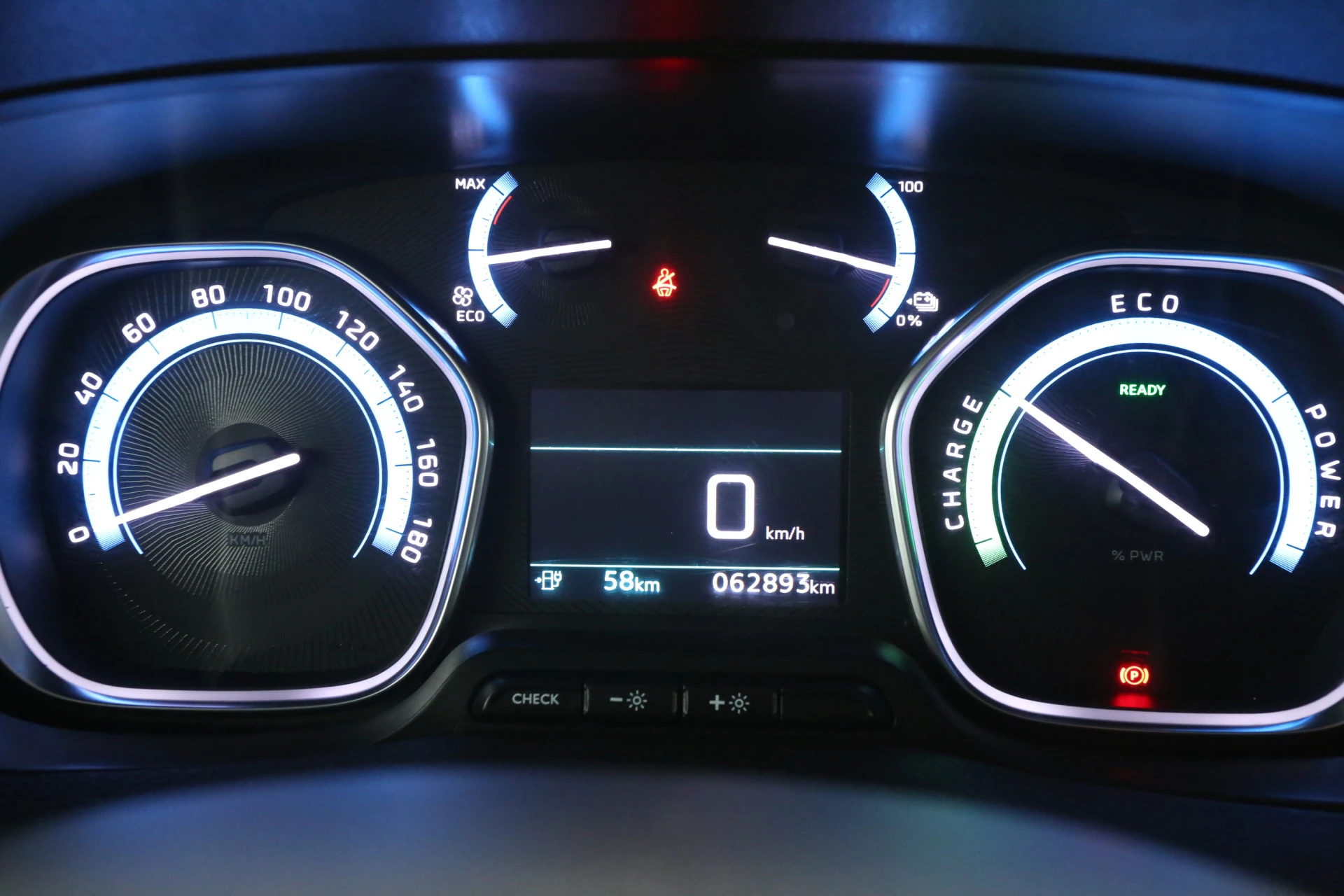 Hoofdafbeelding Peugeot e-Expert