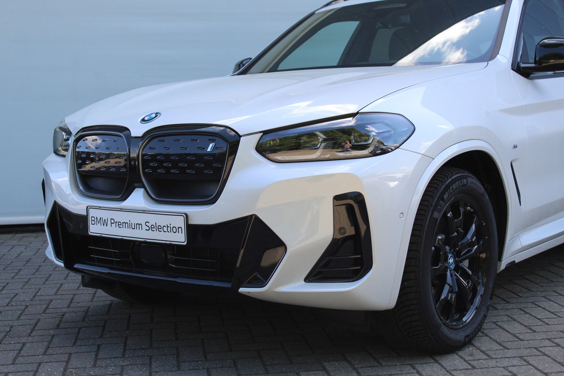 Hoofdafbeelding BMW iX3