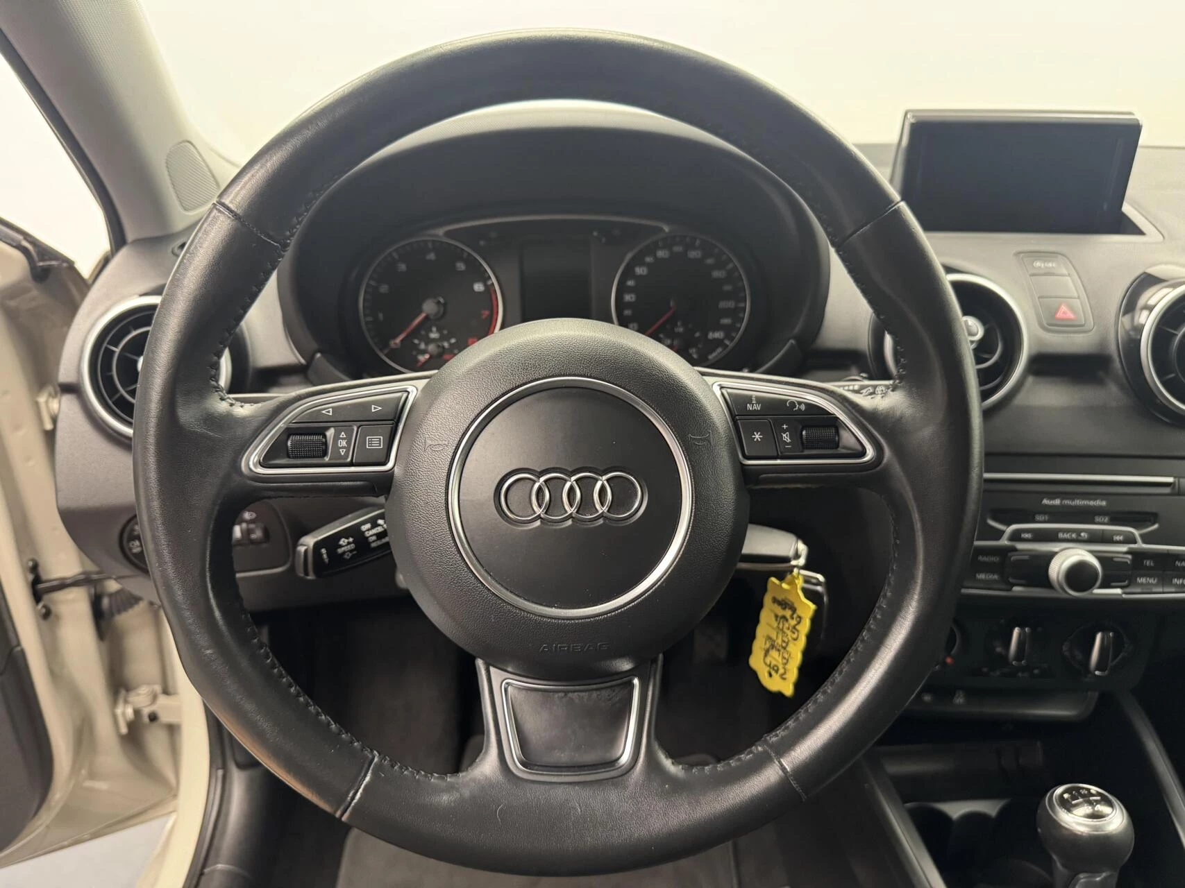 Hoofdafbeelding Audi 1.0 TFSi S-Line Airco-Navigatie-Cr.contr-Lm17''velgen