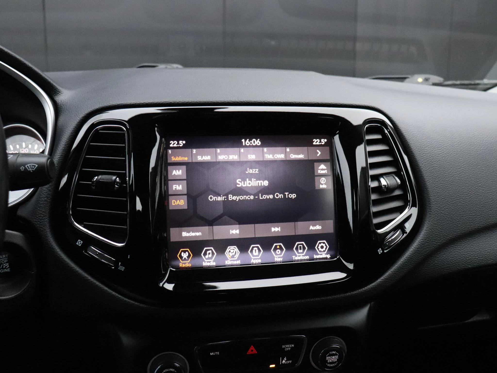 Hoofdafbeelding Jeep Compass