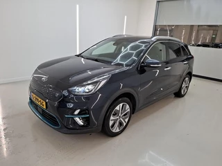 Kia e-Niro DynamicPlusLine 64 kWh 3 fase | Glazen dak | 1/2 leer | Camera | LMV 17" | 1e eig | NL auto