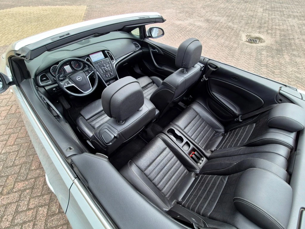 Hoofdafbeelding Opel Cascada