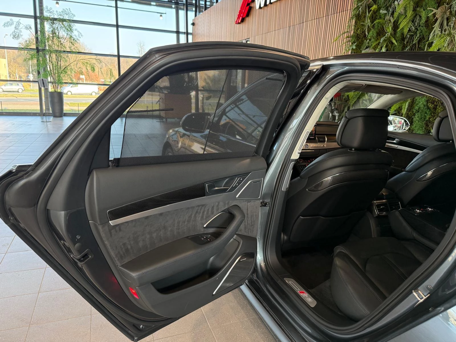 Hoofdafbeelding Audi A8