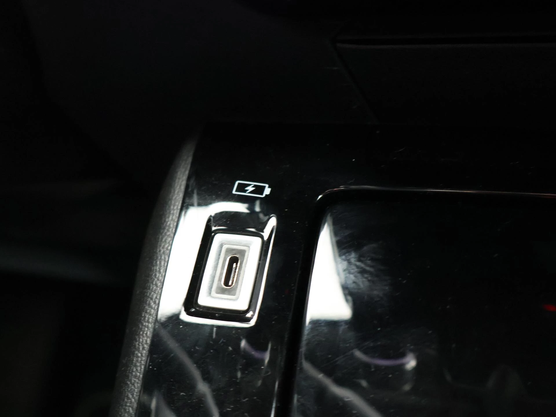 Hoofdafbeelding Peugeot e-2008