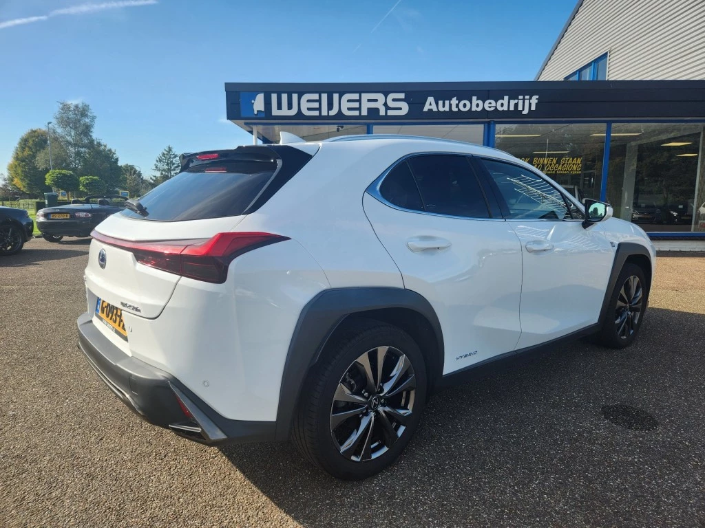 Hoofdafbeelding Lexus UX