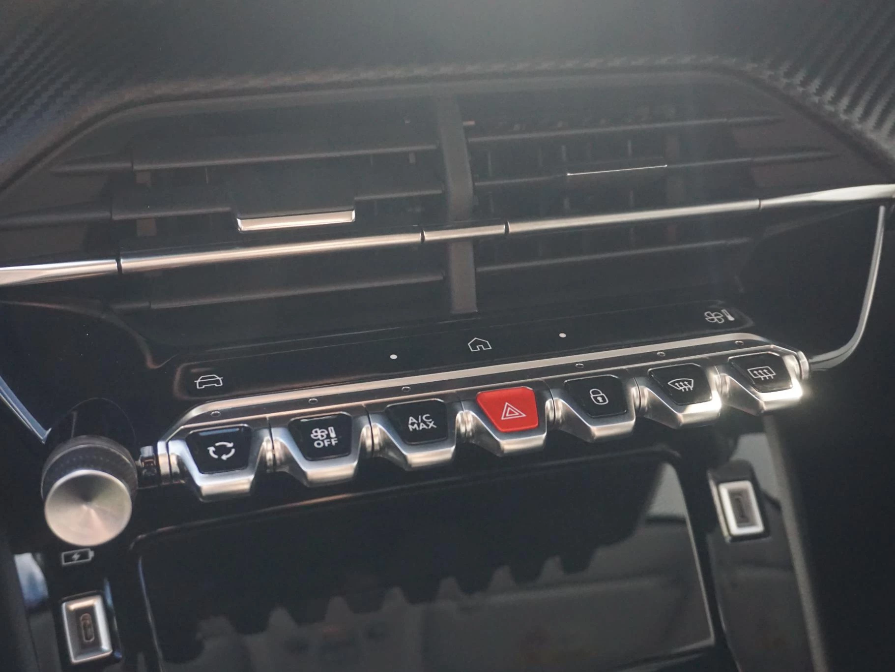 Hoofdafbeelding Peugeot e-208