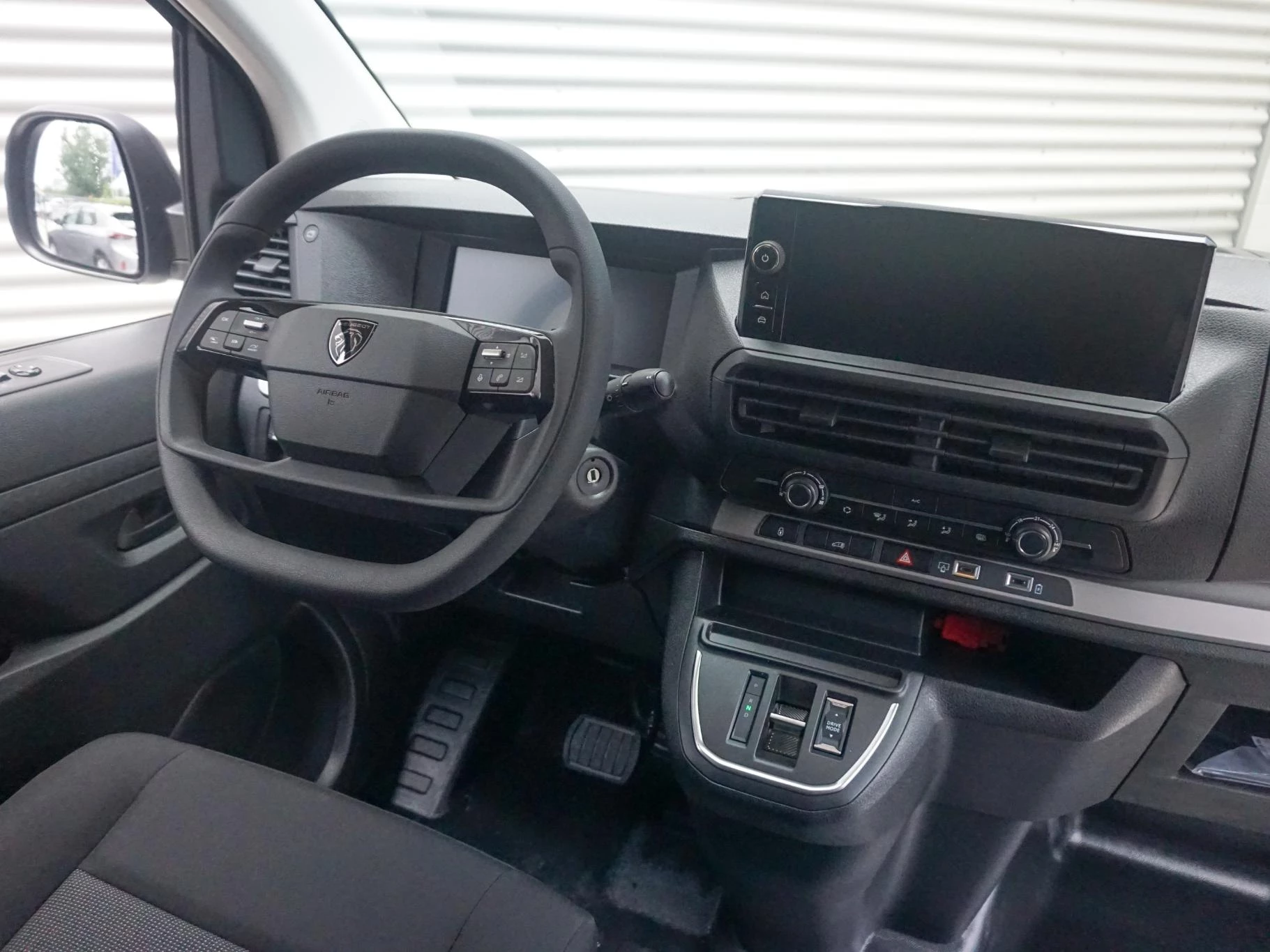 Hoofdafbeelding Peugeot e-Expert