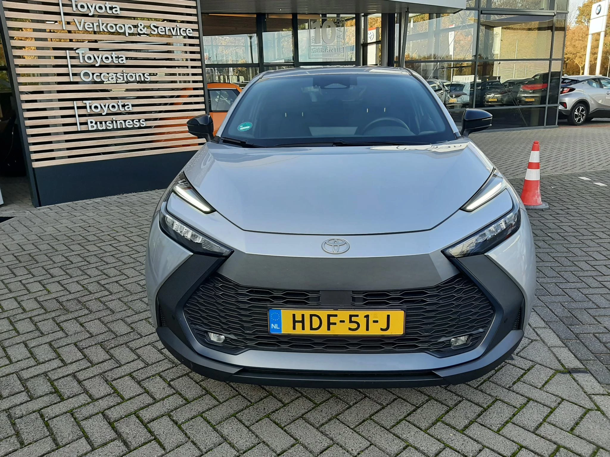 Hoofdafbeelding Toyota C-HR