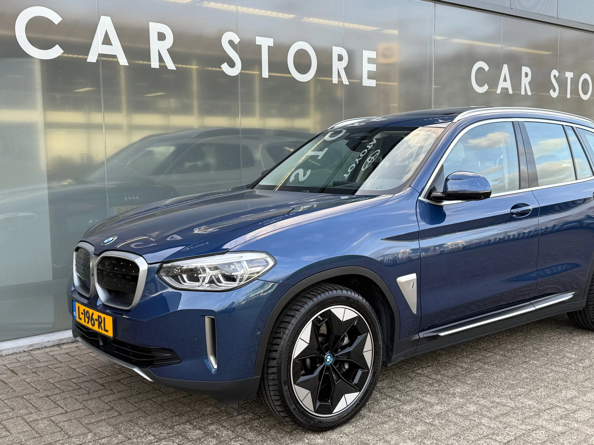 Hoofdafbeelding BMW iX3