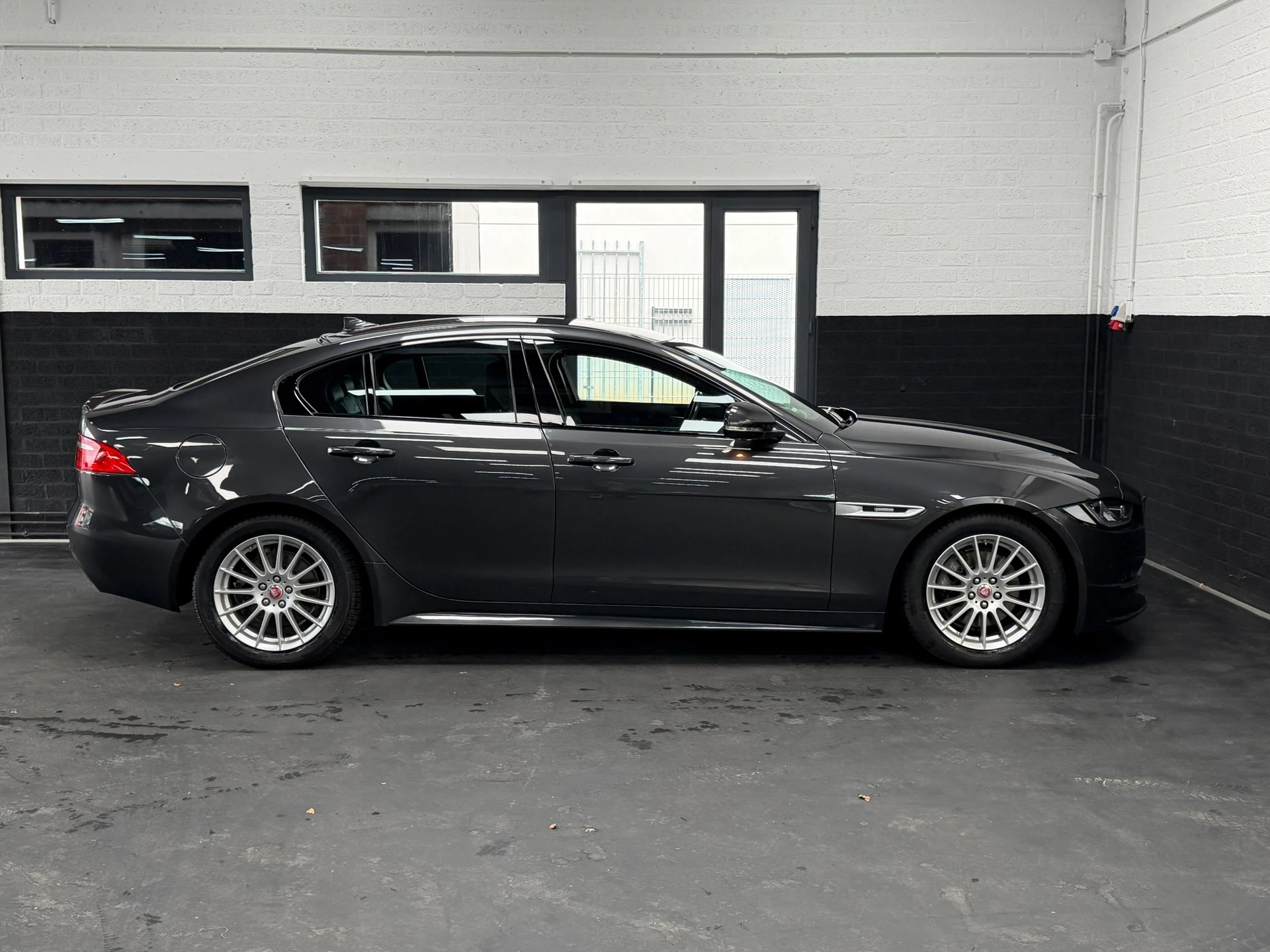 Hoofdafbeelding Jaguar XE