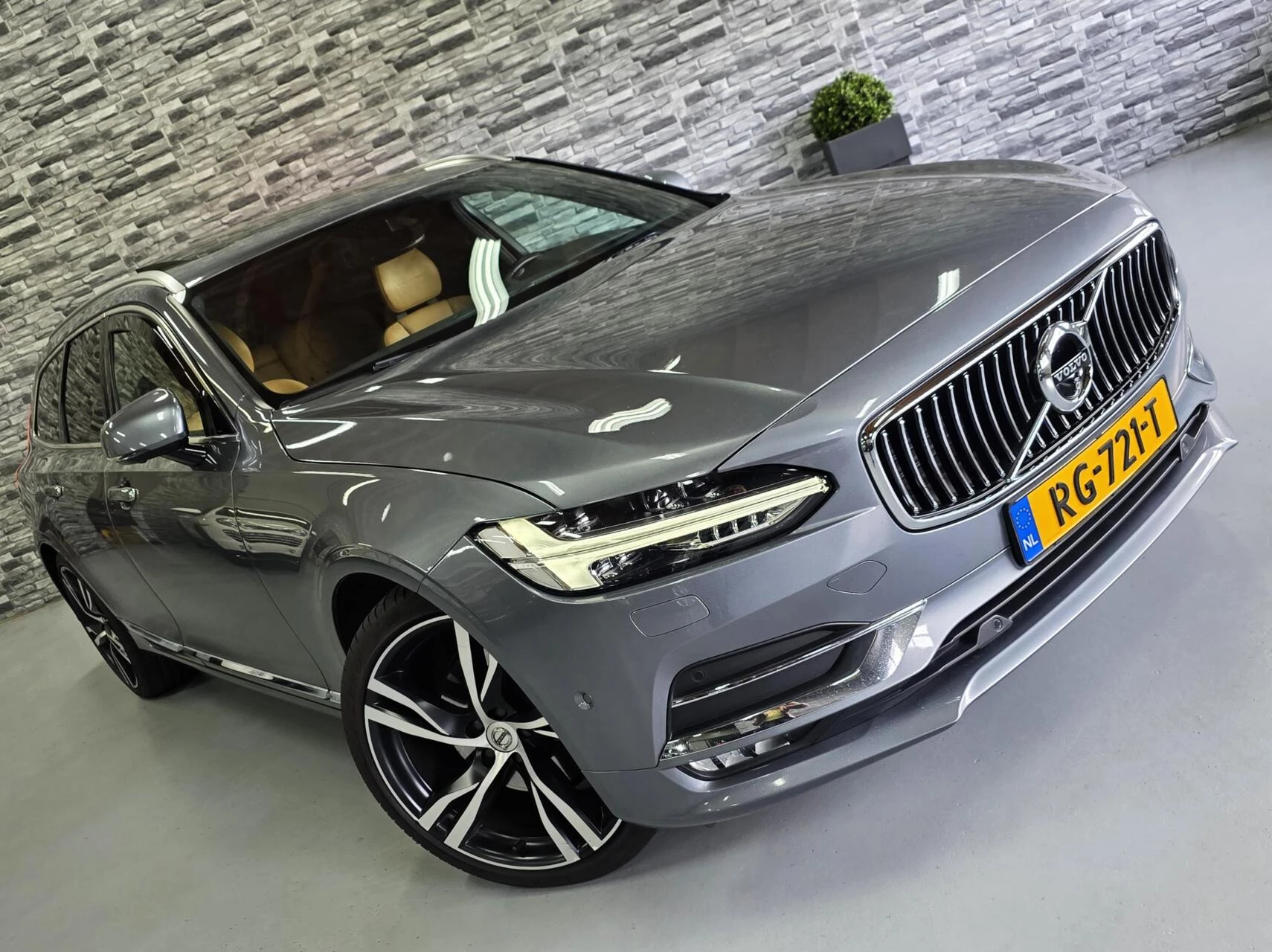 Hoofdafbeelding Volvo V90