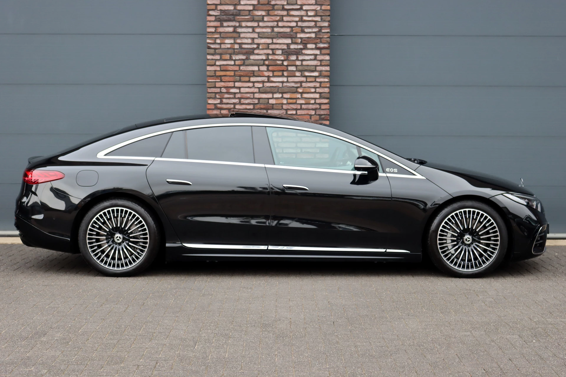 Hoofdafbeelding Mercedes-Benz EQS