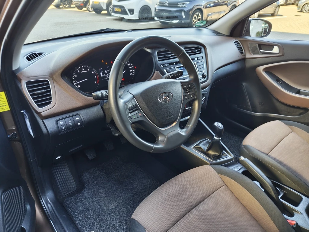 Hoofdafbeelding Hyundai i20