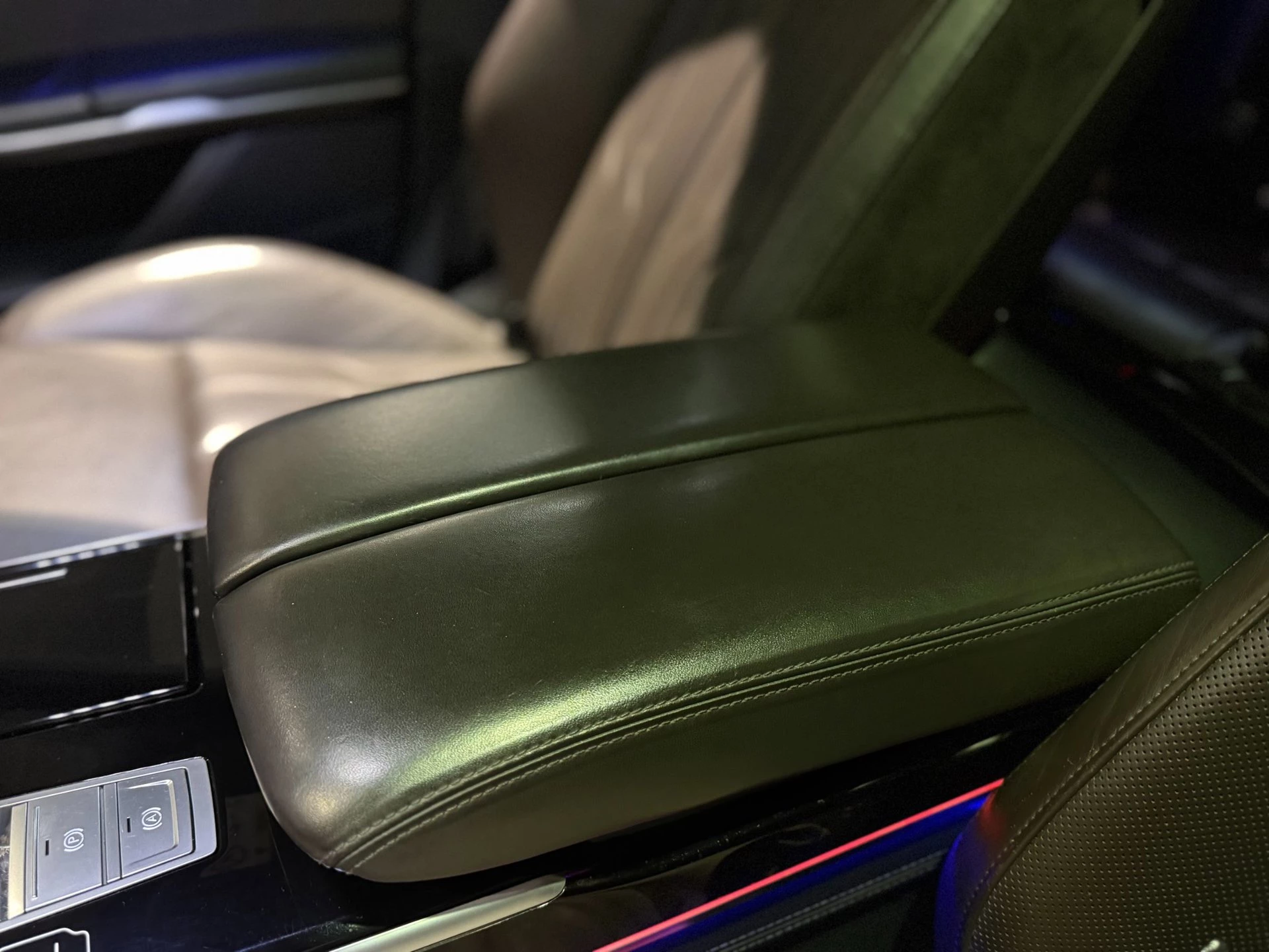 Hoofdafbeelding Audi A8