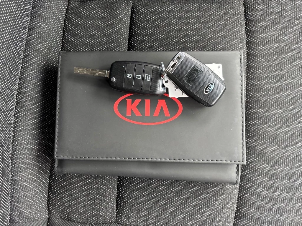 Hoofdafbeelding Kia Carens