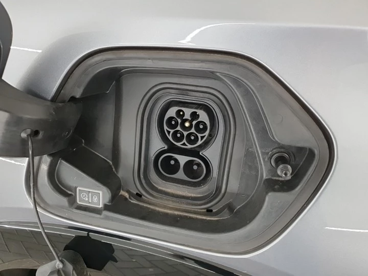 Hoofdafbeelding Peugeot e-208
