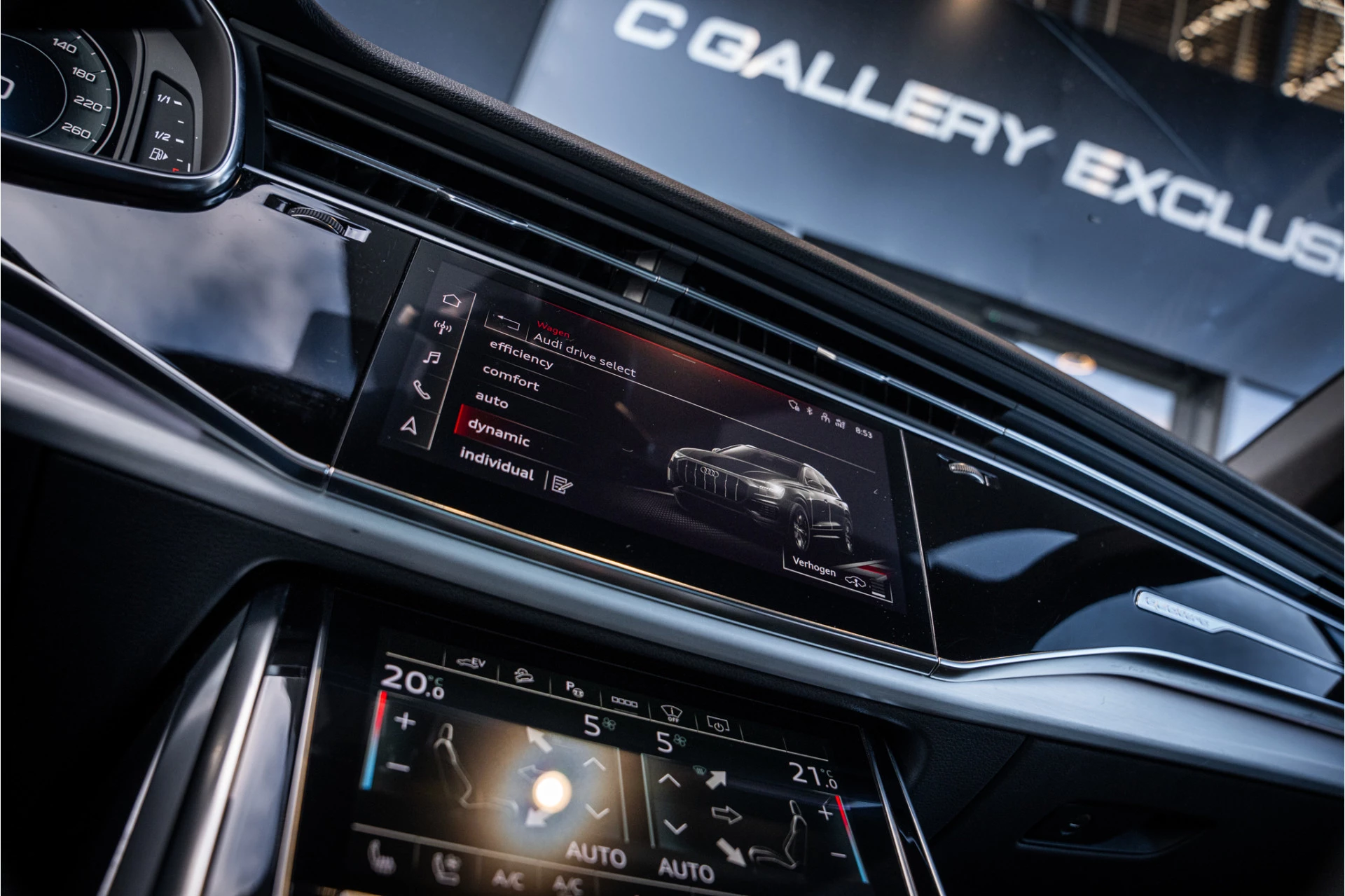 Hoofdafbeelding Audi Q8