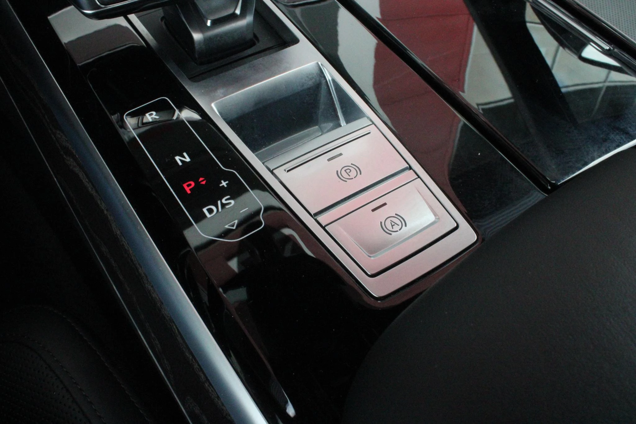 Hoofdafbeelding Audi A8