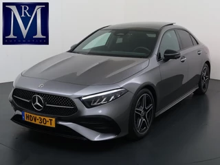 Mercedes-Benz A-klasse 200 AMG Line PANORAMADAK | WIDESCREEN | AMBIENT LIGHT SFEERVERLICHTING | ELEKTRISCHE TREKHAAK | KEYLESS ENTRY | 360 GRADEN CAMERA | ELEKTRISCHE STOELEN MET GEHEUGEN | STOEL- + STUURVERWARMING | MEGA COMPLEET | RIJKLAAR MET 12 MND BOVAG GARANTIE |