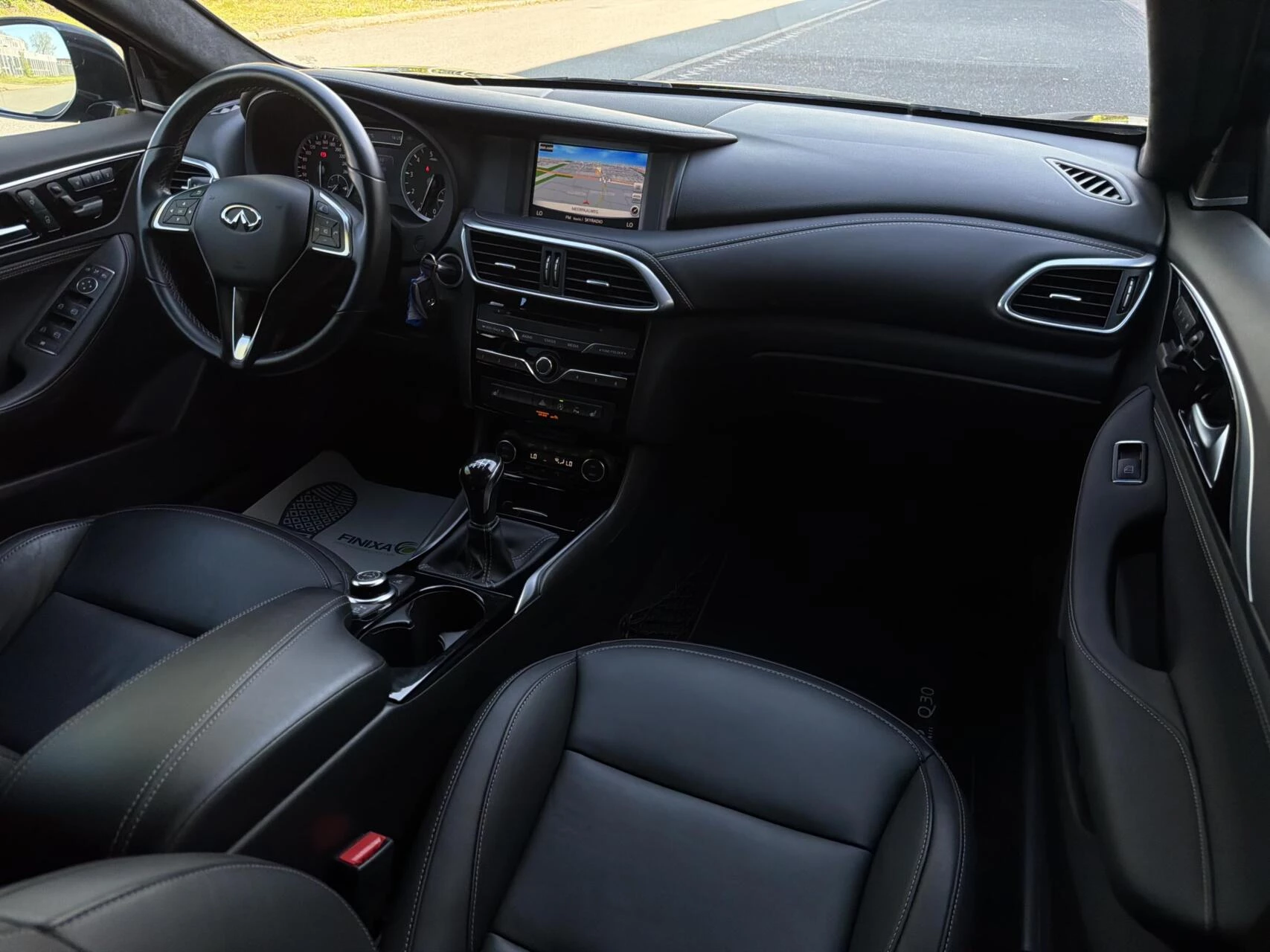 Hoofdafbeelding Infiniti Q30