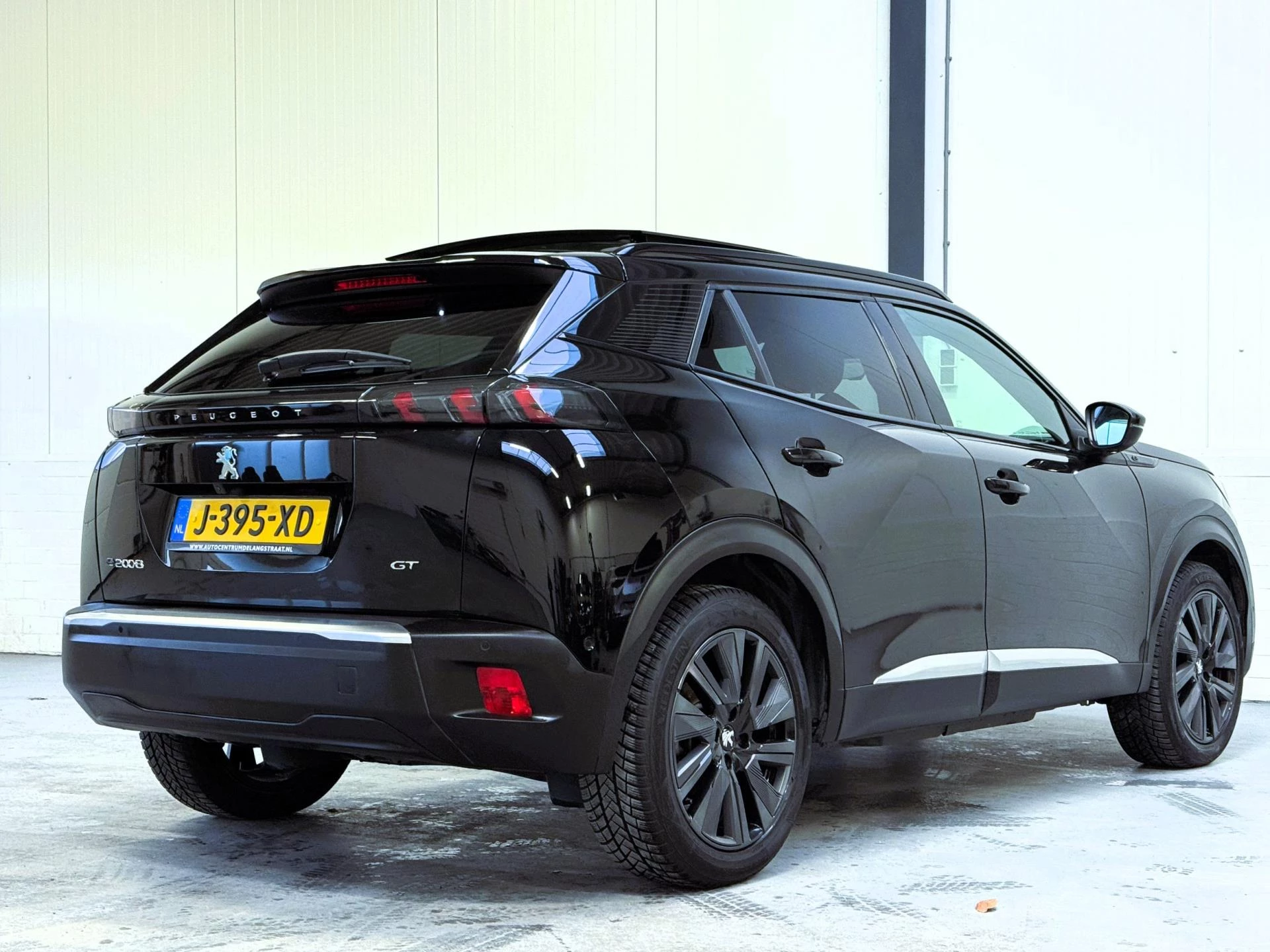 Hoofdafbeelding Peugeot e-2008