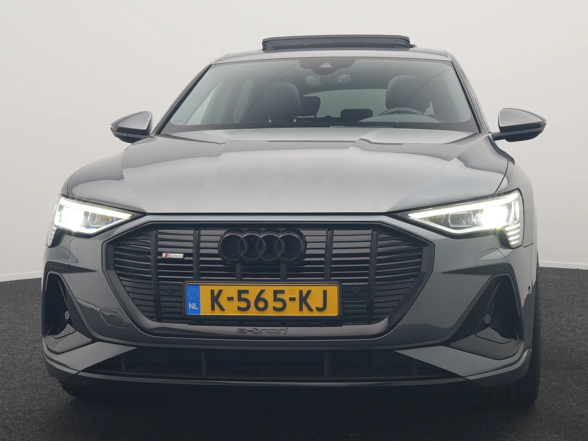 Hoofdafbeelding Audi e-tron