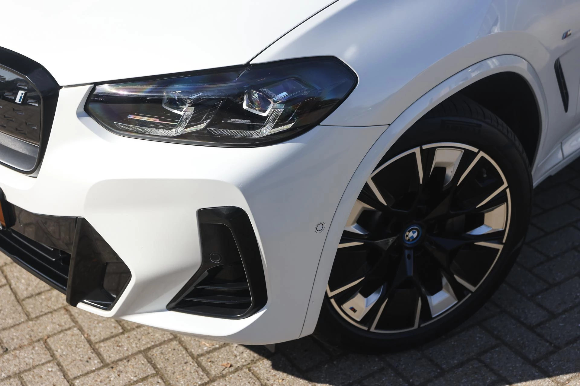 Hoofdafbeelding BMW iX3