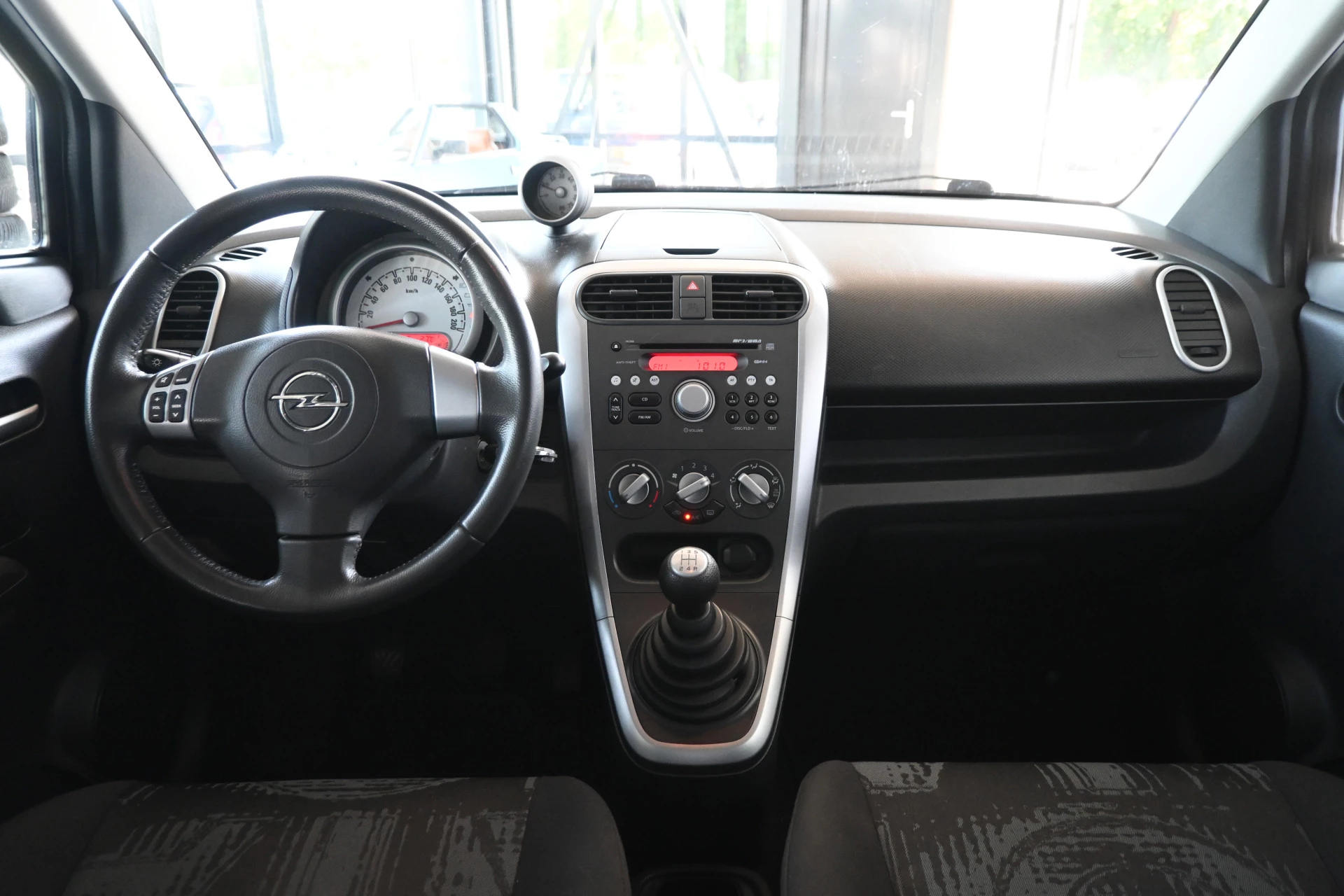 Hoofdafbeelding Opel Agila