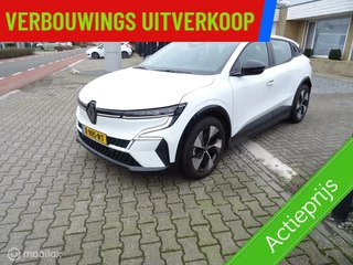 Hoofdafbeelding Renault Megane E-Tech Renault Mégane E-Tech EV40 130 Boost Charge Equilibre €.2000,-subsidie mogelijk*