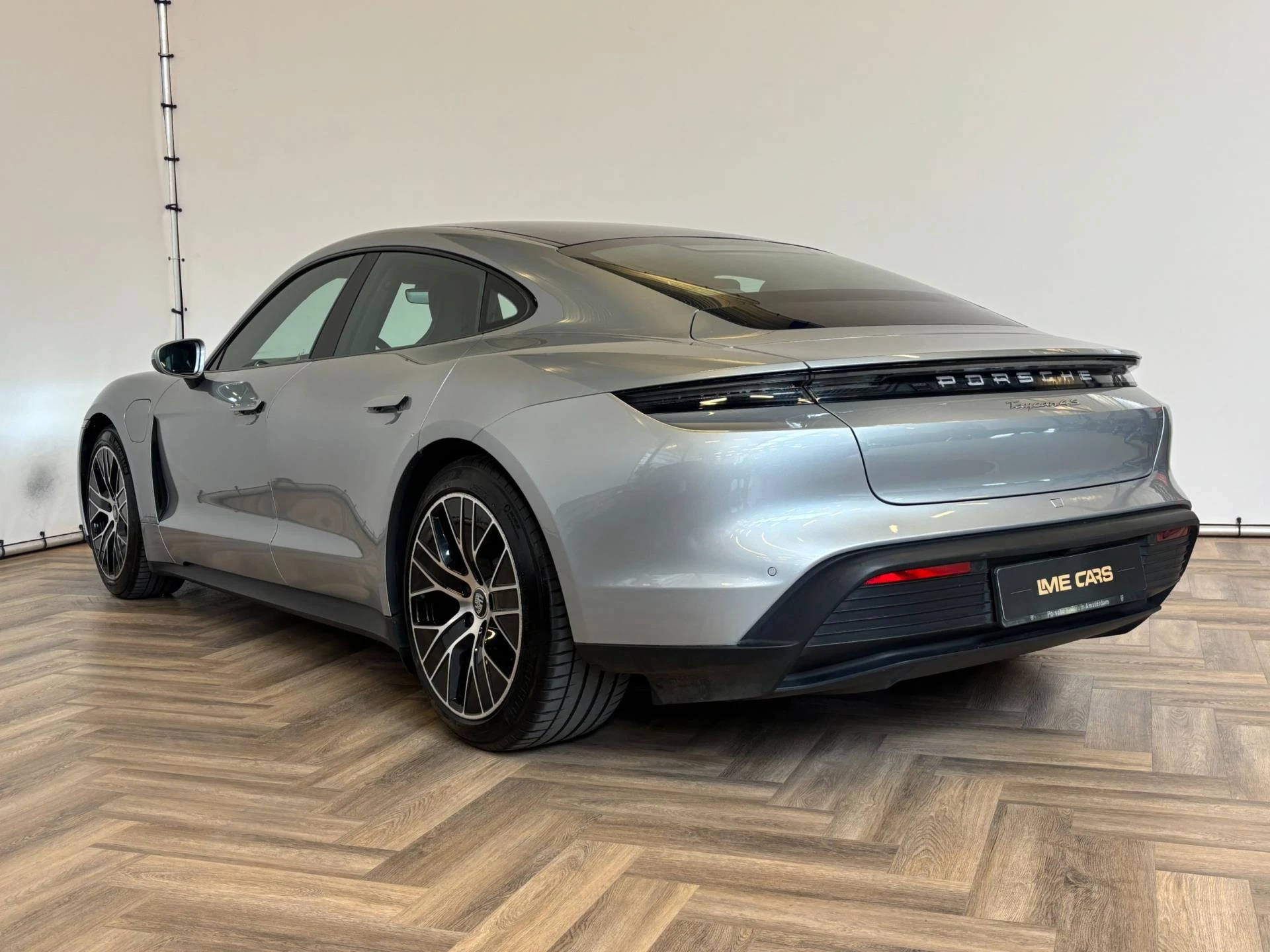 Hoofdafbeelding Porsche Taycan