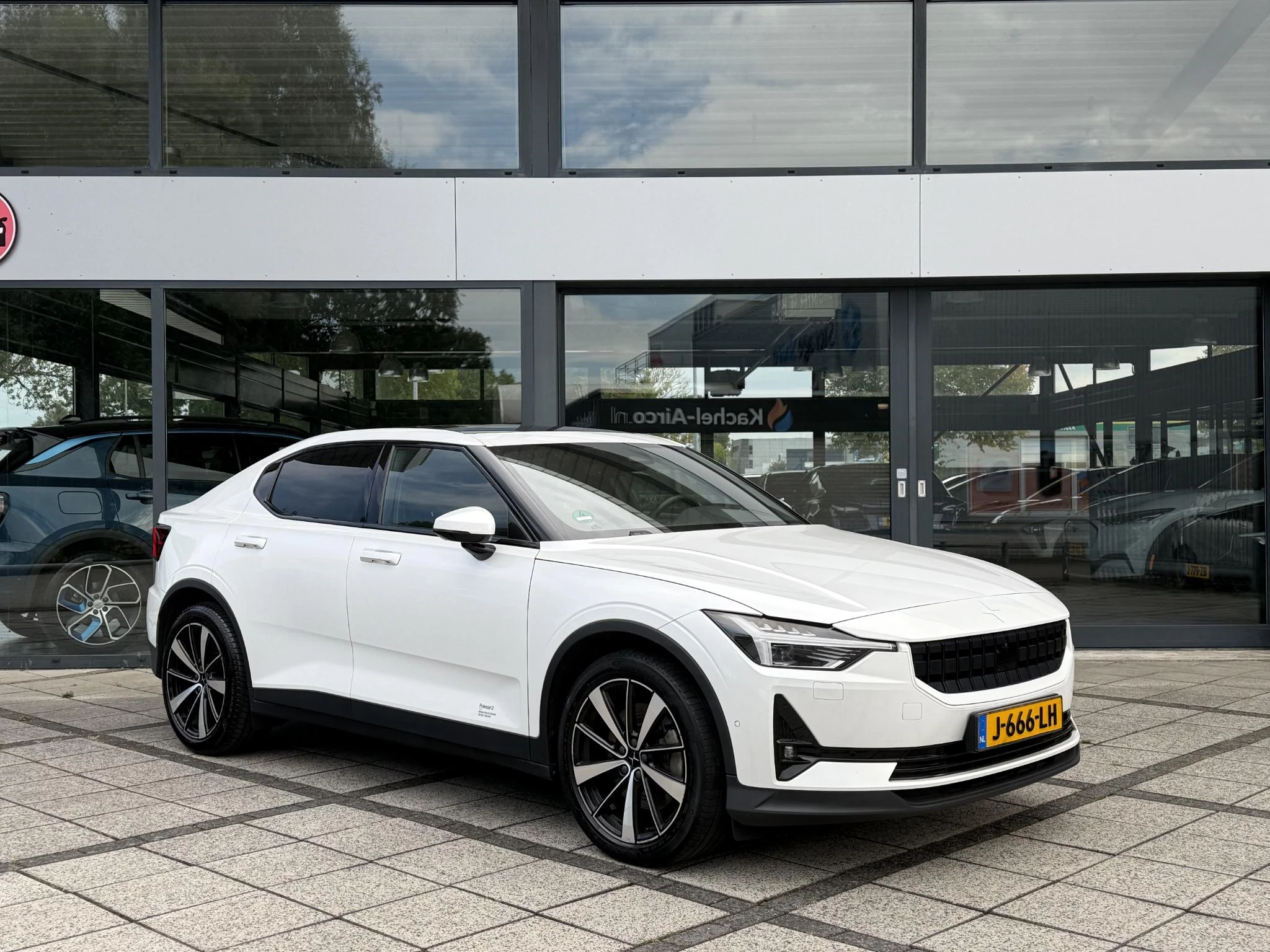 Hoofdafbeelding Polestar 2