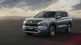 Mitsubishi Outlander 2.4 PHEV Instyle+ Demovoertuig! Rijklaarprijs! Snel leverbaar!