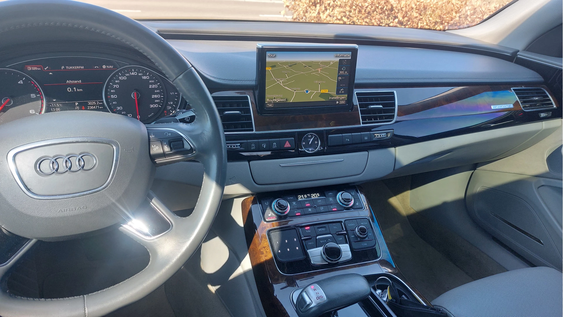 Hoofdafbeelding Audi A8