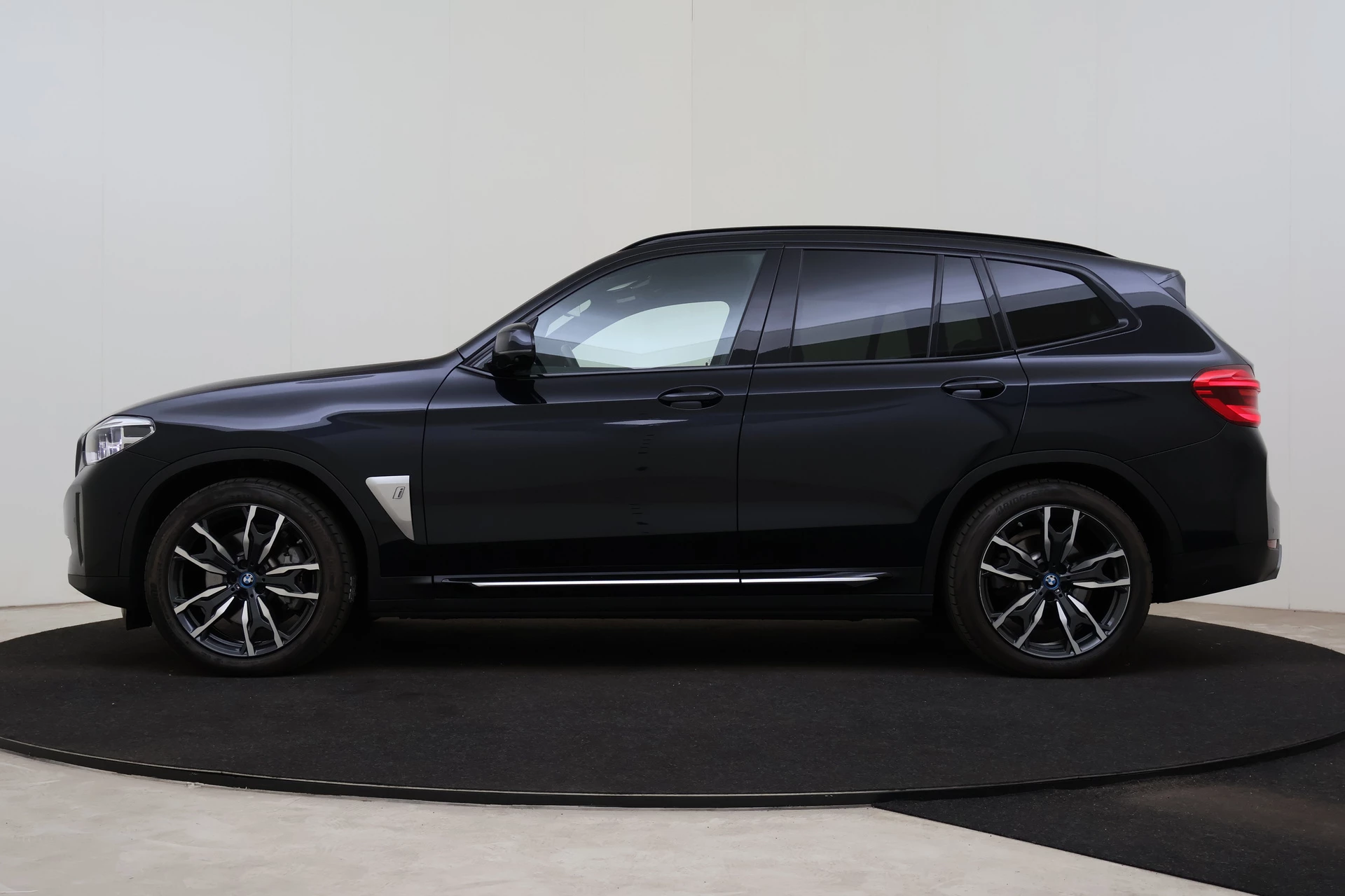 Hoofdafbeelding BMW iX3