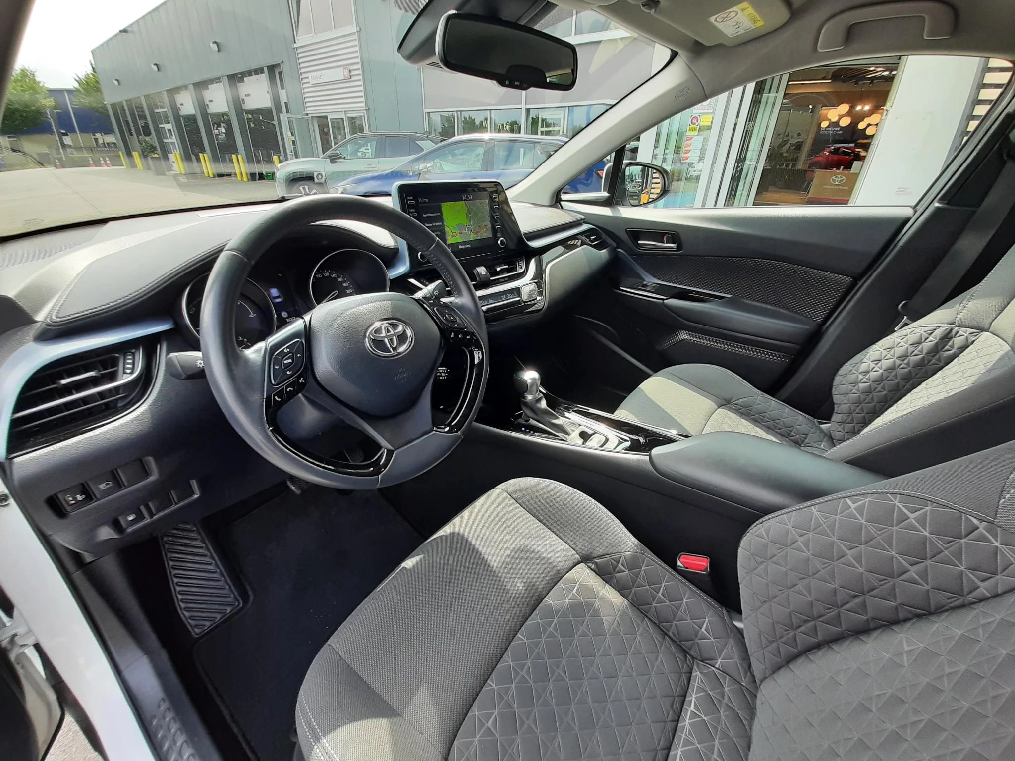 Hoofdafbeelding Toyota C-HR
