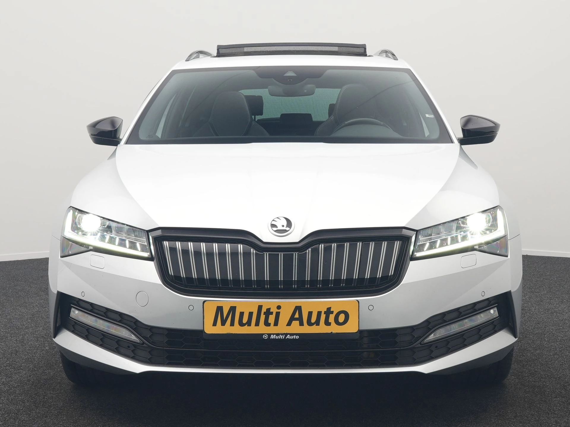 Hoofdafbeelding Škoda Superb