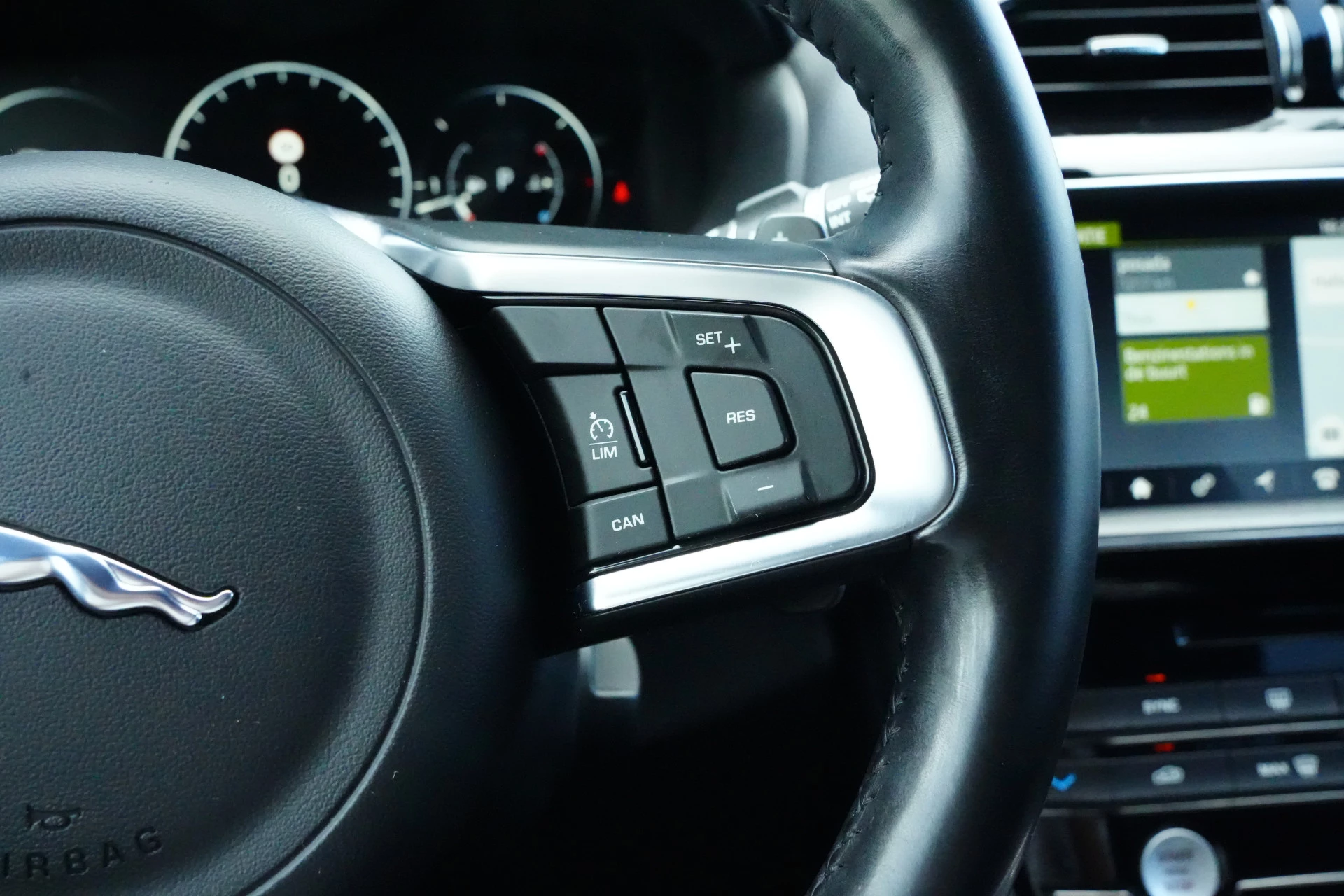 Hoofdafbeelding Jaguar F-PACE