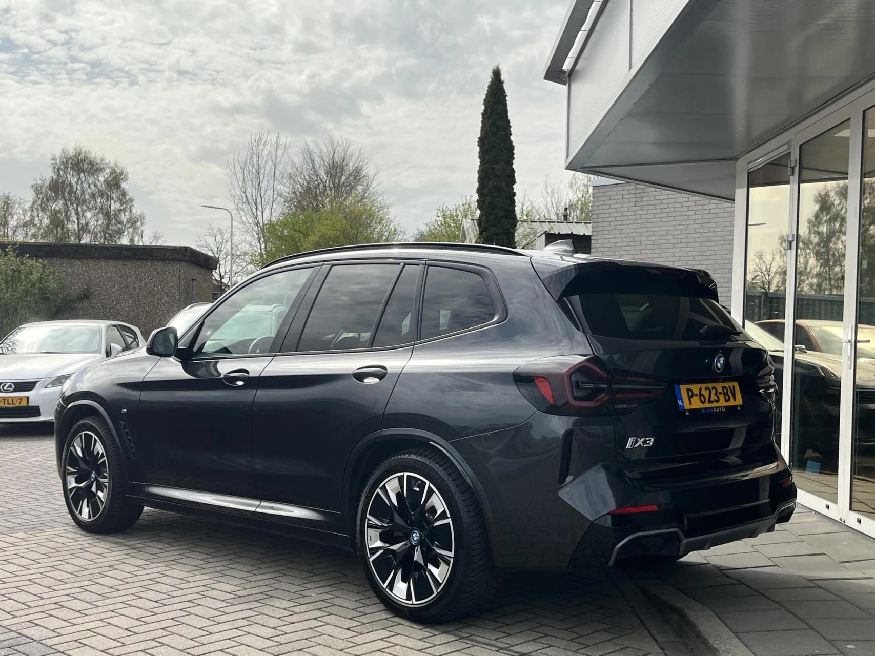 Hoofdafbeelding BMW iX3