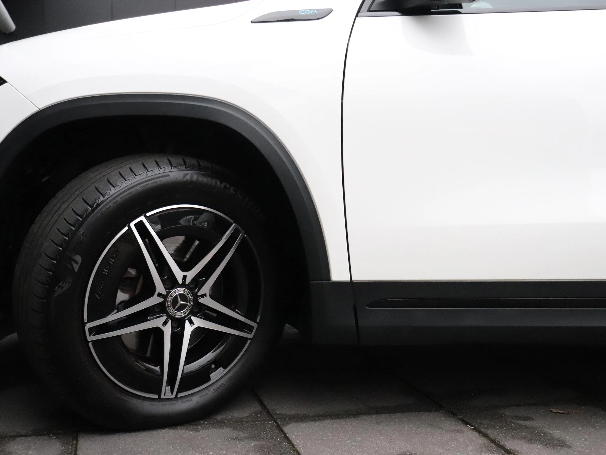 Hoofdafbeelding Mercedes-Benz EQA