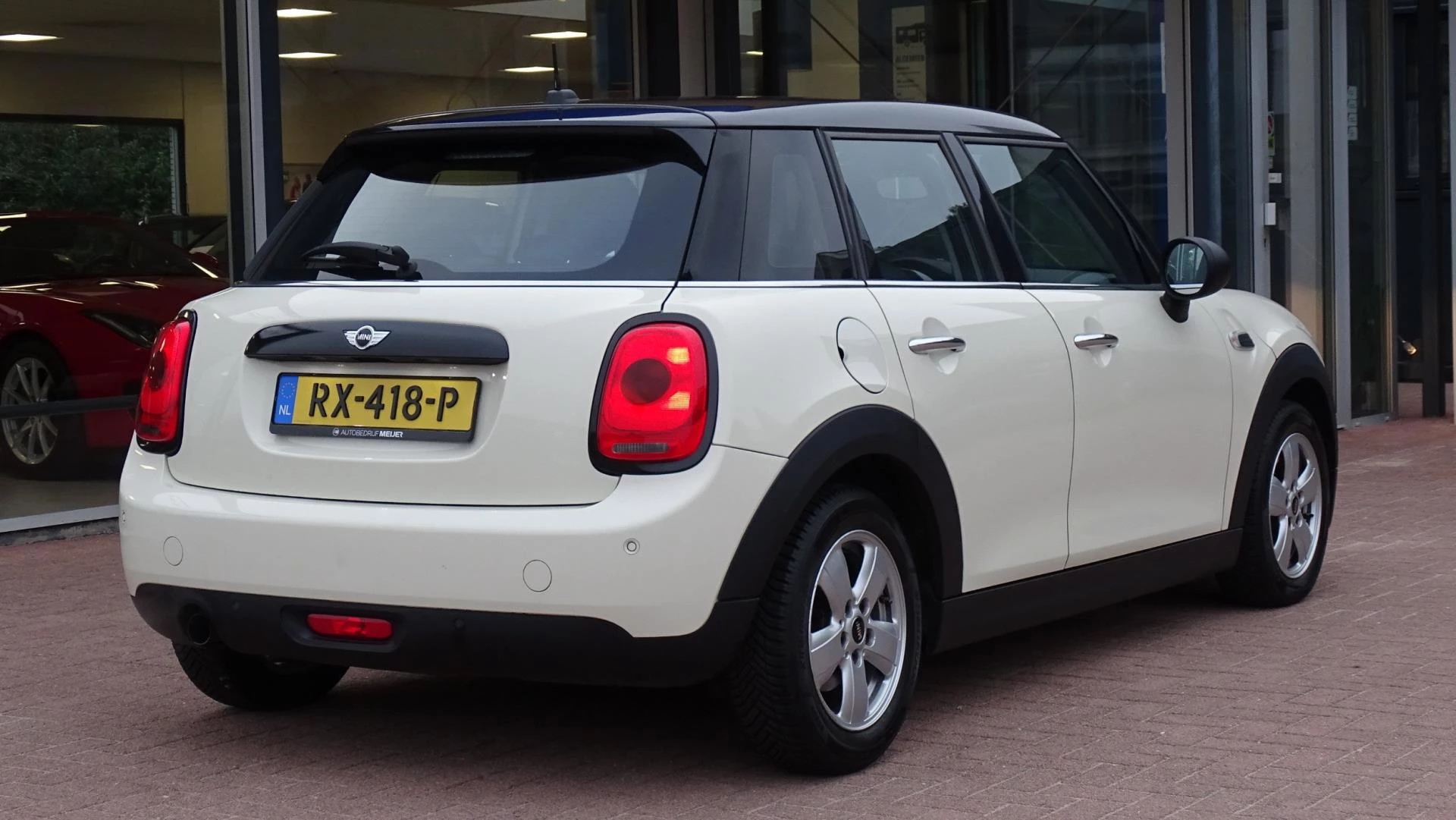 Hoofdafbeelding MINI One